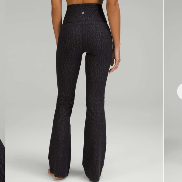 Lululemon Groove Super-High-Rise Flared Pant *Nulu - Picture 1 of 5